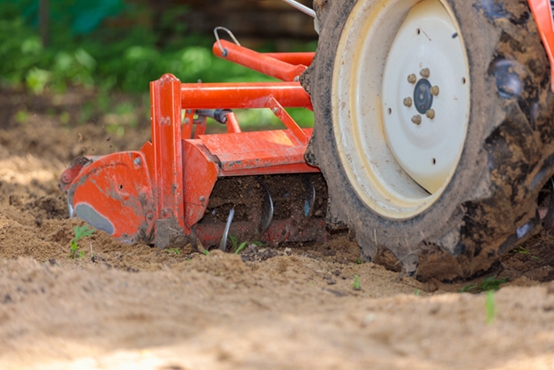 和龙市开展农机购置补贴业务下乡办理服务活动 推进农机购置补贴核验工作